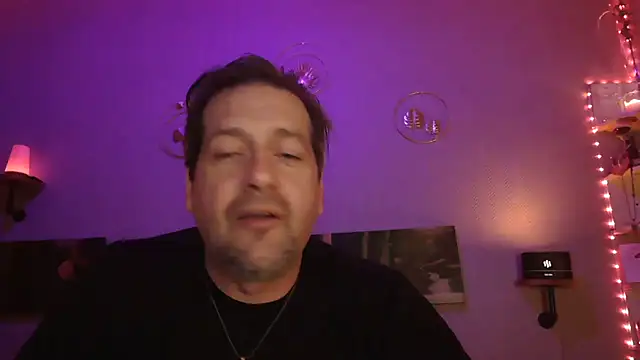 Snapshot of matrikes1 chatting on 02/07/25, 06:56 matrikes1 online show from 02/07/25, 06:56