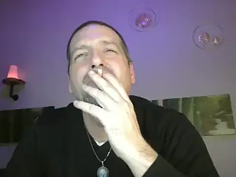 Snapshot of matrikes1 chatting on 02/10/25, 08:21 matrikes1 online show from 02/10/25, 08:21