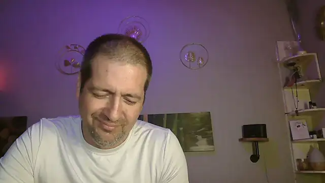 Snapshot of matrikes1 chatting on 02/22/25, 10:31 matrikes1 online show from 02/22/25, 10:31