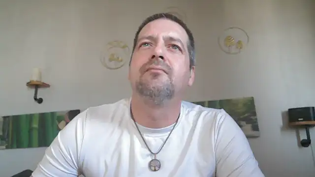 Snapshot of matrikes1 chatting on 03/02/25, 11:29 matrikes1 online show from 03/02/25, 11:29