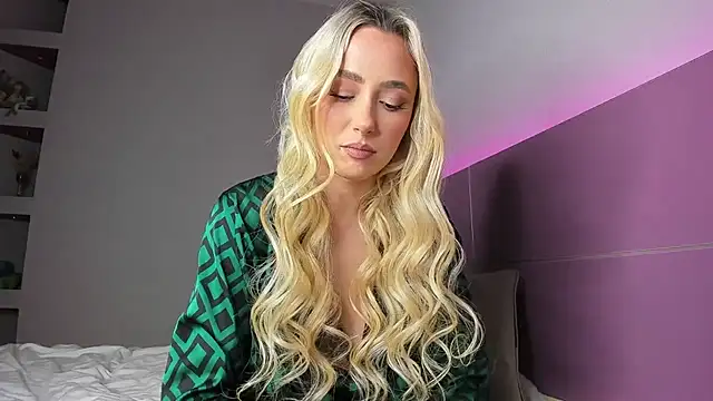 CrazyWomen online show from 02/08/26, 02:09