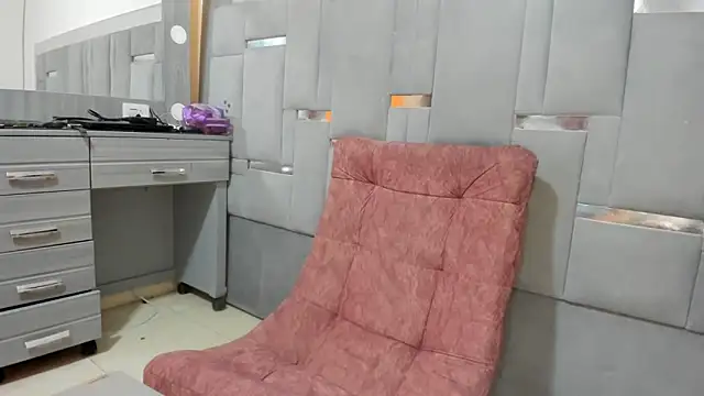 Snapshot of cuteboybigcock- chatting on 02/10/25, 08:21 cuteboybigcock- online show from 02/10/25, 08:21