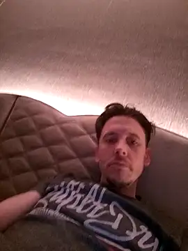 Snapshot of Antonio11111x chatting on 02/02/26, 12:20 Antonio11111x online show from 02/02/26, 12:20