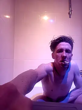 Snapshot of Antonio11111x chatting on 04/21/26, 03:39 Antonio11111x online show from 04/21/26, 03:39