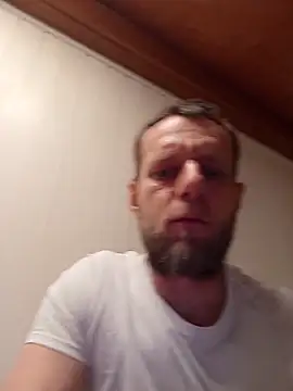 Snapshot of Kw8585kw chatting on 03/08/26, 04:16 Kw8585kw online show from 03/08/26, 04:16