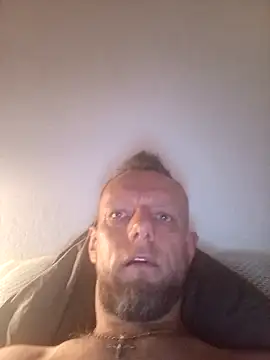 Snapshot of Kw8585kw chatting on 04/10/26, 01:55 Kw8585kw online show from 04/10/26, 01:55