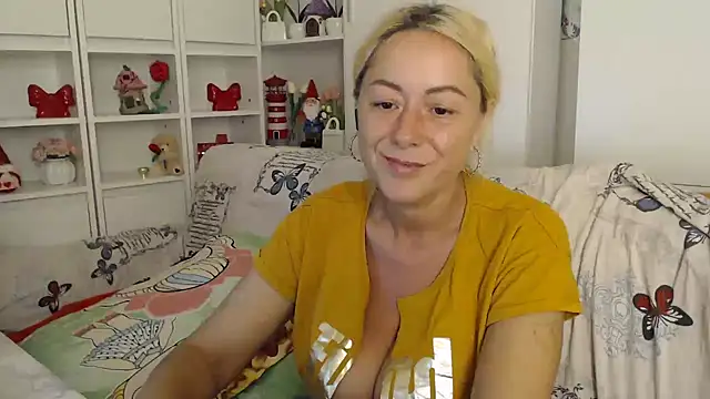 Snapshot of spell_of_love chatting on 07/15/26, 07:08 spell of love online show from 07/15/26, 07:08