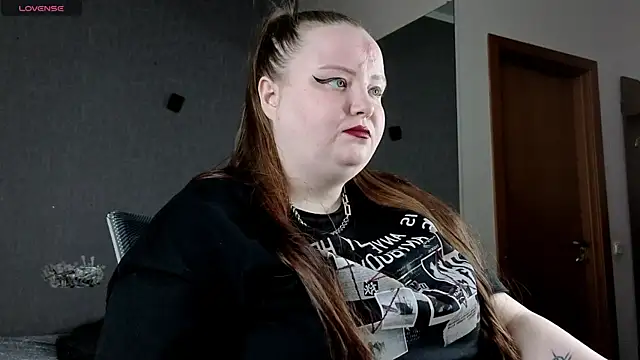 EMMA  CONNOR online show from 09/15/25, 06:24