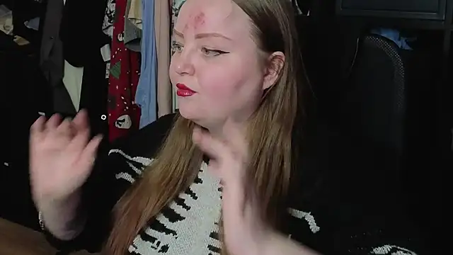 EMMA  CONNOR online show from 12/05/25, 09:00