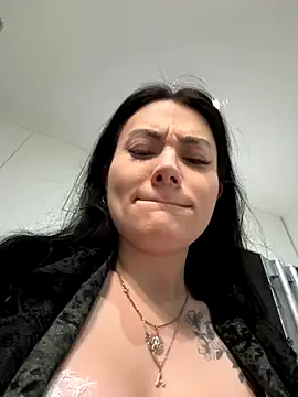 Wet  Bunny online show from 10/05/25, 03:38