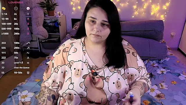 Snapshot of naughtykiss chatting on 03/22/26, 06:33 naughtykiss online show from 03/22/26, 06:33