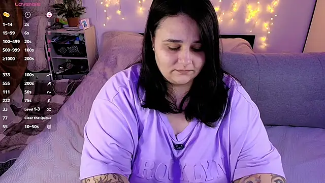 Snapshot of naughtykiss chatting on 04/04/26, 03:27 naughtykiss online show from 04/04/26, 03:27