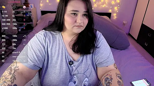 Snapshot of naughtykiss chatting on 04/18/26, 10:19 naughtykiss online show from 04/18/26, 10:19