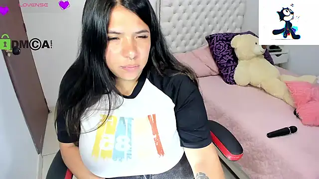 Karlathompson online show from 02/10/25, 04:08