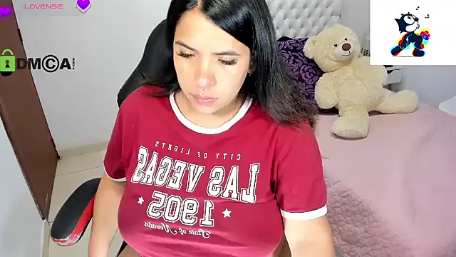 Karlathompson online show from 02/12/25, 12:27