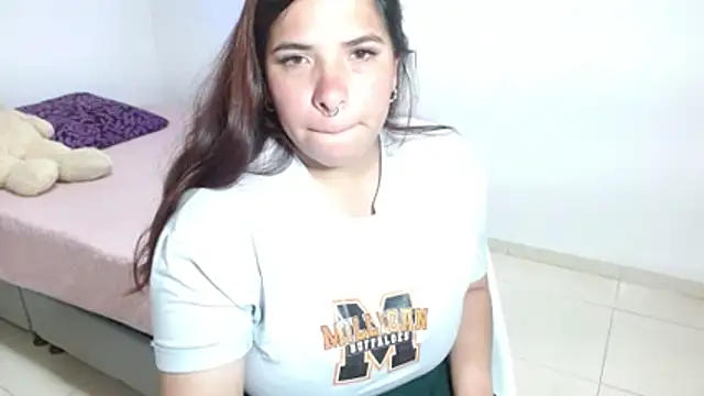 Karlathompson online show from 11/04/25, 11:26