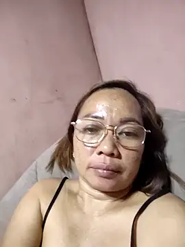 asianwet4u online show from 11/22/25, 04:17