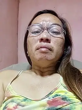 Snapshot of asianwet4u chatting on 12/19/25, 03:13 asianwet4u online show from 12/19/25, 03:13