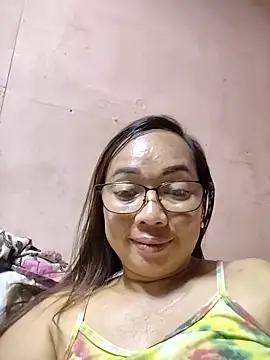 Snapshot of asianwet4u chatting on 03/16/26, 04:22 asianwet4u online show from 03/16/26, 04:22