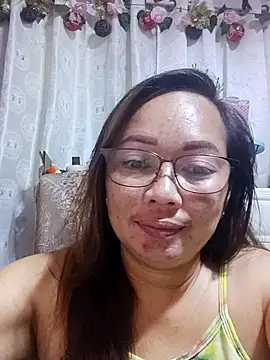 Snapshot of asianwet4u chatting on 03/21/26, 09:36 asianwet4u online show from 03/21/26, 09:36