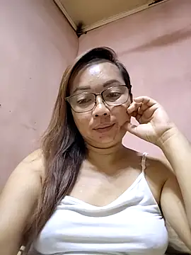 Snapshot of asianwet4u chatting on 04/05/26, 03:47 asianwet4u online show from 04/05/26, 03:47