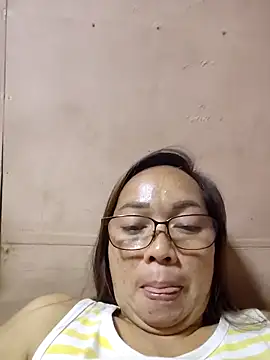 Snapshot of asianwet4u chatting on 04/16/26, 12:50 asianwet4u online show from 04/16/26, 12:50