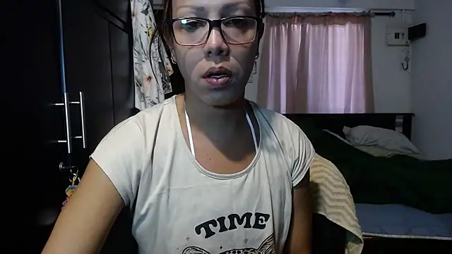 Snapshot of sensual_nataliee chatting on 01/13/25, 02:21 sensual nataliee online show from 01/13/25, 02:21