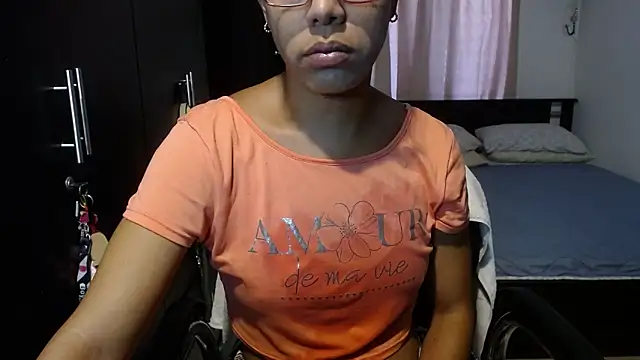 Snapshot of sensual_nataliee chatting on 01/14/25, 04:18 sensual nataliee online show from 01/14/25, 04:18