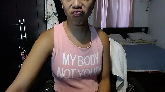 Snapshot of sensual_nataliee chatting on 01/17/25, 03:11 sensual nataliee online show from 01/17/25, 03:11