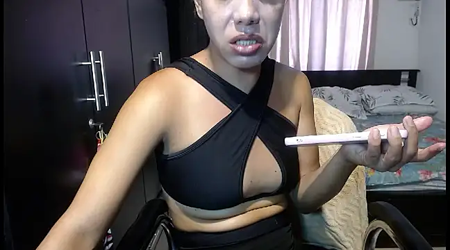 Snapshot of sensual_nataliee chatting on 02/04/25, 06:06 sensual nataliee online show from 02/04/25, 06:06