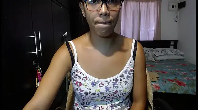 Snapshot of sensual_nataliee chatting on 02/06/25, 07:40 sensual nataliee online show from 02/06/25, 07:40