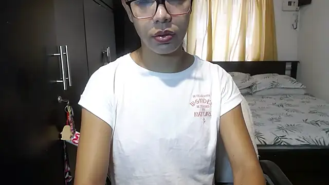 Snapshot of sensual_nataliee chatting on 02/10/25, 02:05 sensual nataliee online show from 02/10/25, 02:05