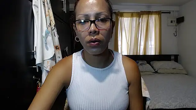 Snapshot of sensual_nataliee chatting on 02/24/25, 04:47 sensual nataliee online show from 02/24/25, 04:47