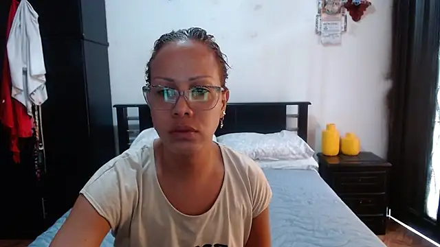 Snapshot of sensual_nataliee chatting on 10/13/25, 02:06 sensual nataliee online show from 10/13/25, 02:06