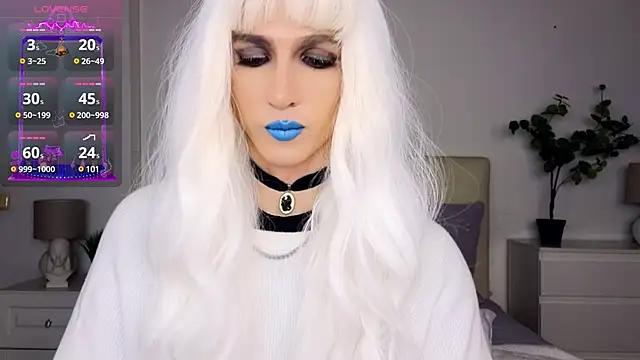 Snapshot of HelenSpellman chatting on 12/03/24, 07:32 HelenSpellman online show from 12/03/24, 07:32