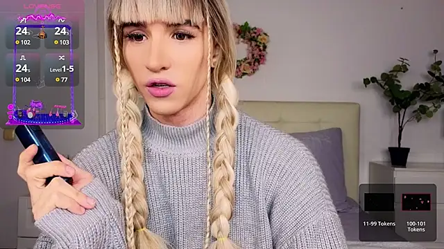 Snapshot of HelenSpellman chatting on 12/05/24, 02:42 HelenSpellman online show from 12/05/24, 02:42