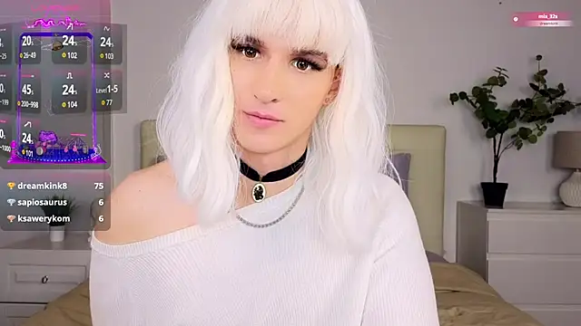 Snapshot of HelenSpellman chatting on 12/17/24, 09:07 HelenSpellman online show from 12/17/24, 09:07