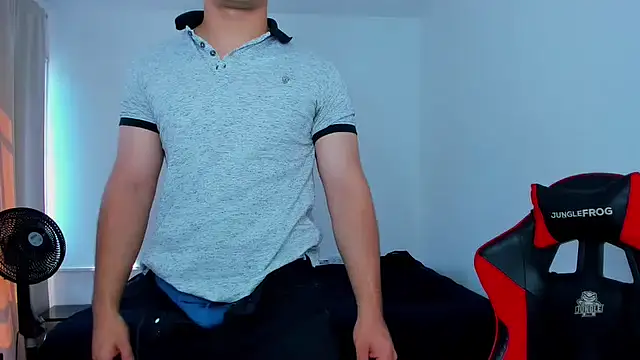 Snapshot of tanner_hard_ chatting on 01/18/25, 04:42 tanner hard online show from 01/18/25, 04:42