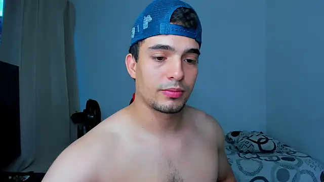 Snapshot of tanner_hard_ chatting on 02/02/25, 10:49 tanner hard online show from 02/02/25, 10:49