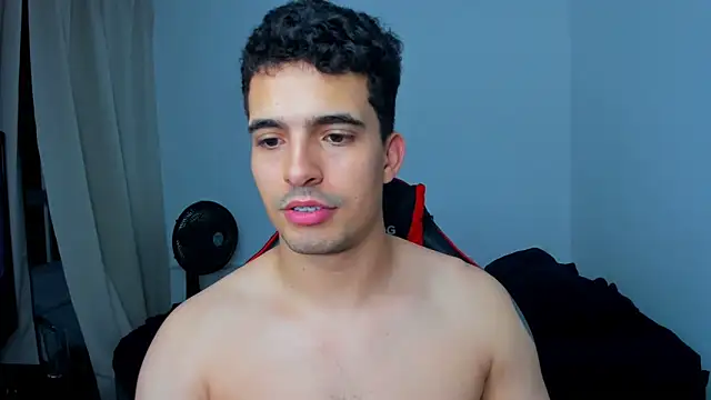 Snapshot of tanner_hard_ chatting on 02/26/25, 03:32 tanner hard online show from 02/26/25, 03:32