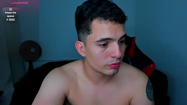 Snapshot of tanner_hard_ chatting on 03/06/25, 01:05 tanner hard online show from 03/06/25, 01:05