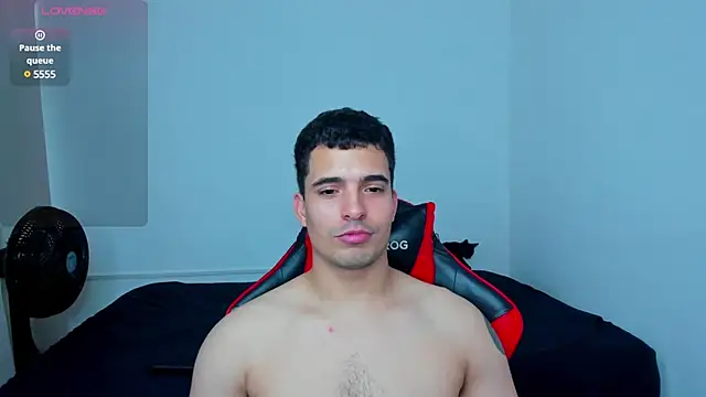 Snapshot of tanner_hard_ chatting on 03/18/25, 06:59 tanner hard online show from 03/18/25, 06:59