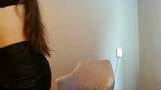 avajade online show from 10/06/25, 09:18