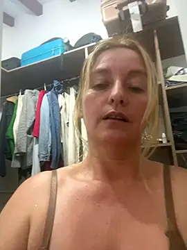 moniquerainx online show from 12/21/25, 11:45