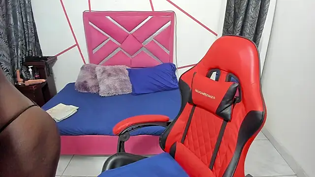 stNatashaBrunette online show from 10/15/25, 05:07