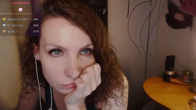 JohansonKatie online show from 02/02/25, 01:45