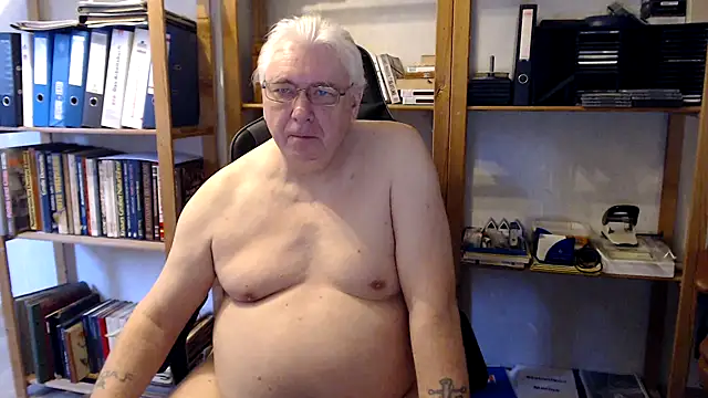 SchwanzhureXXL online show from 02/03/26, 07:46