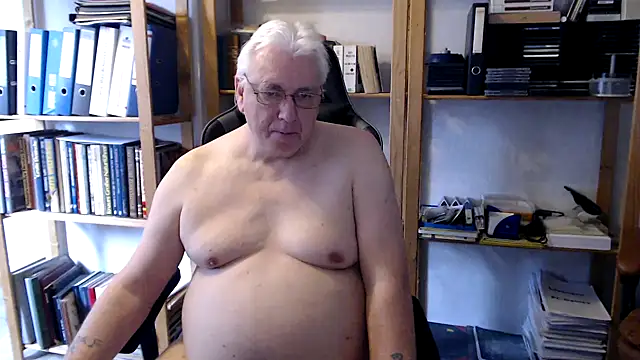 SchwanzhureXXL online show from 03/30/26, 10:16