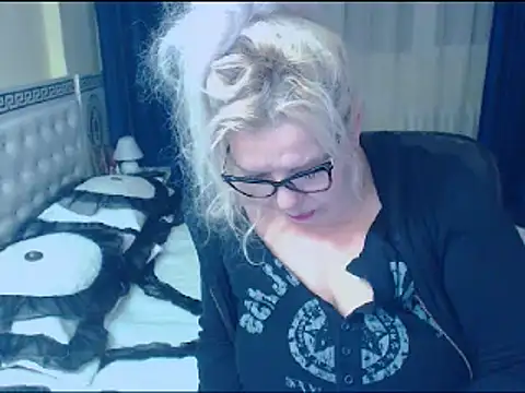 SonyaHotMilf online show from 02/19/25, 04:55