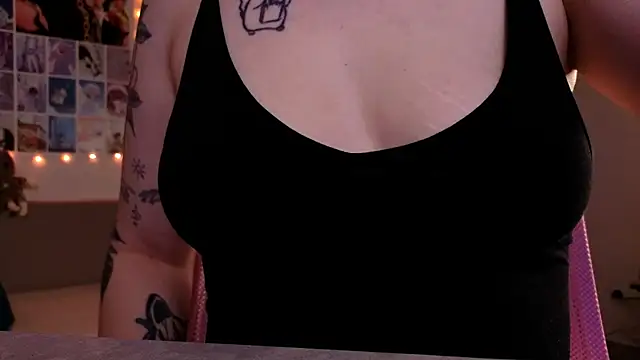 MilenaSaint online show from 01/16/25, 02:41